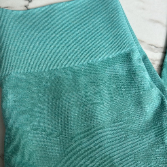 Gymshark Teal Camo Leggings Small - Picture 3 of 5
